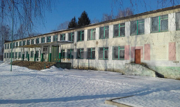 Здание школы, котельной, д. Артуки, ул. Советская, 46А
