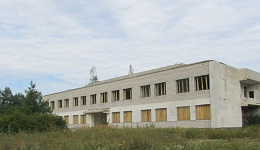 Здание школы, д. Церковье, ул. Центральная, 3