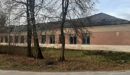 Здание школы, гараж, д. Хильчицы